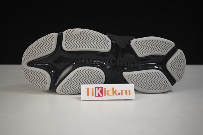 blcg sneaker triple.s sneakers n678uyi65